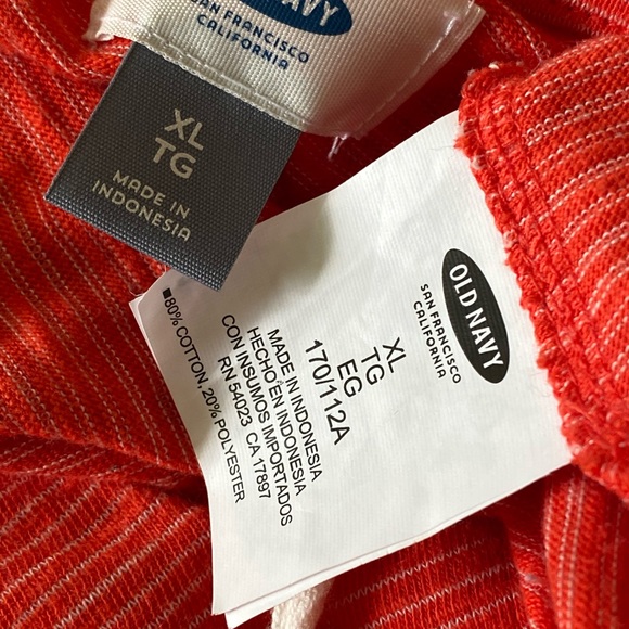 Old Navy relaxed hoodie - Picture 4 of 4